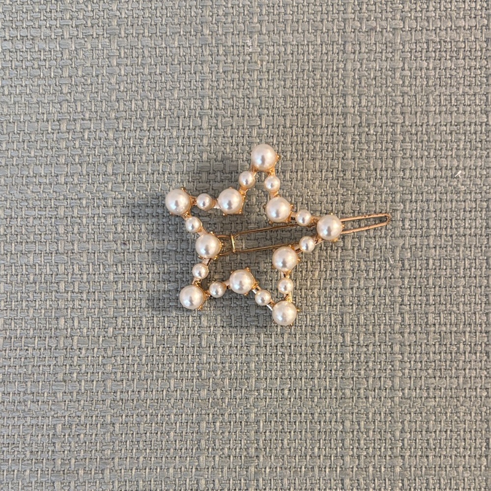 Gold Pearl Star Hair Clip